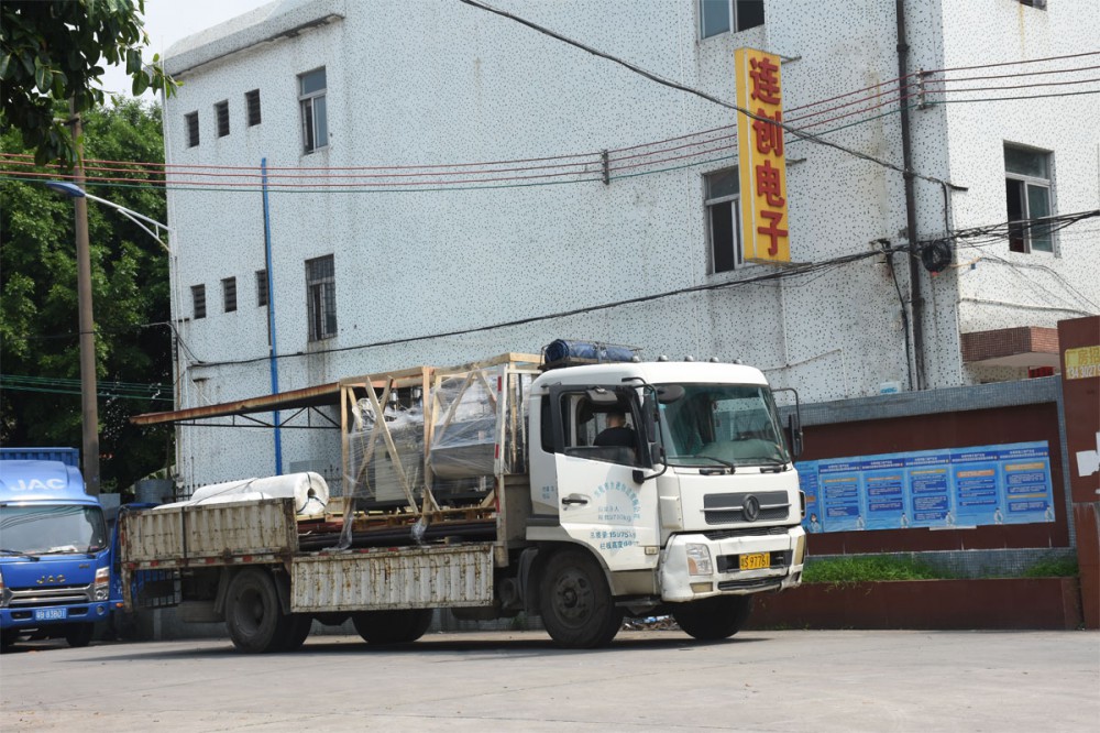 東莞透明pvc管廠家贏得客戶信賴增訂單再增兩臺(tái)新機(jī)器